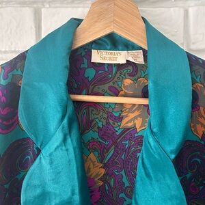 Vintage 80s Victorias Secret Gold Label Robe